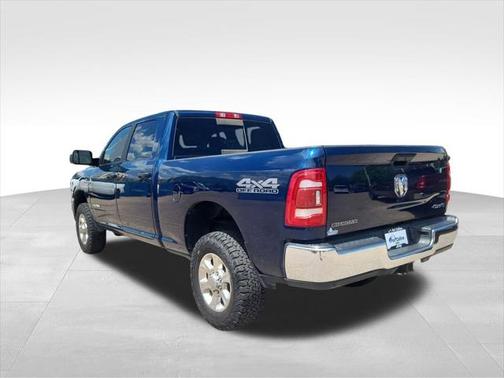 2022 RAM 2500 Big Horn Crew Cab 4x4 6'4' Box