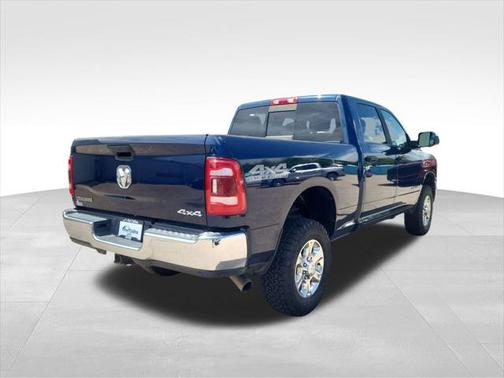 2022 RAM 2500 Big Horn Crew Cab 4x4 6'4' Box