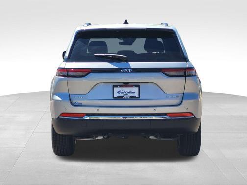 Silver Zynith 2026 Jeep Grand Cherokee Altitude