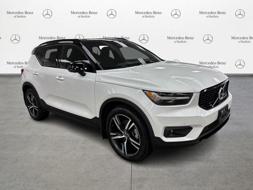 2021 Volvo XC40 T5 R-Design