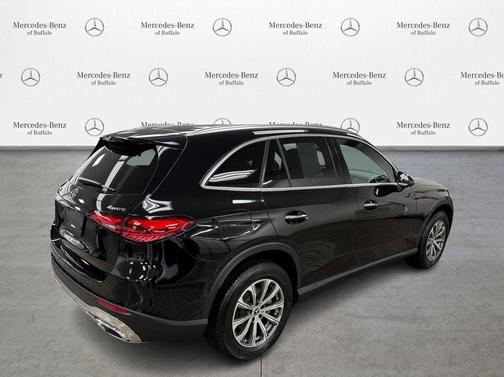 2025 Mercedes-Benz GLC 300 4MATIC