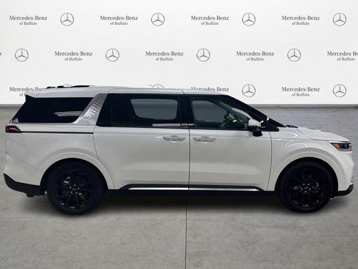 2022 Kia Carnival SX