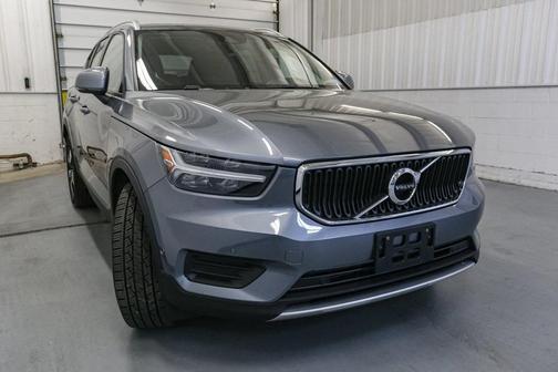 2019 Volvo XC40 T5 Momentum