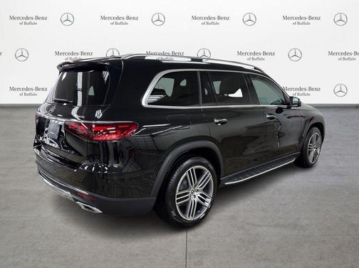 2026 Mercedes-Benz GLS 450 4MATIC