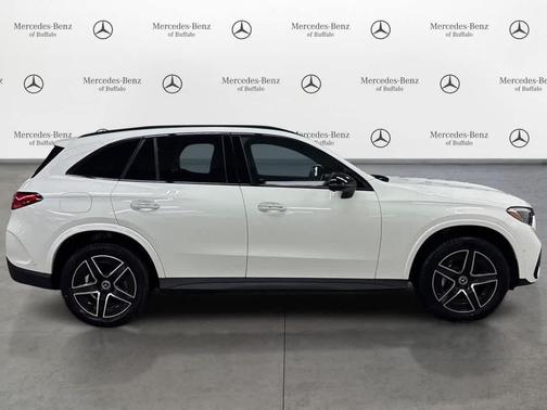 Polar White 2026 Mercedes-Benz GLC 300 4MATIC