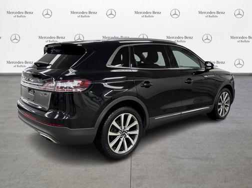 2019 Lincoln Nautilus Select