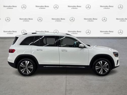 Polar White 2026 Mercedes-Benz GLB 250 4MATIC