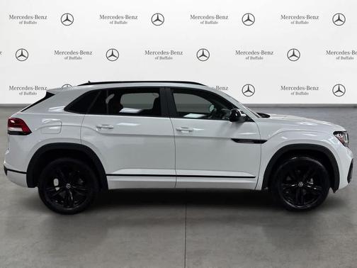 Opal White Pearl 2023 Volkswagen Atlas Cross Sport 3.6L V6 SEL R-Line