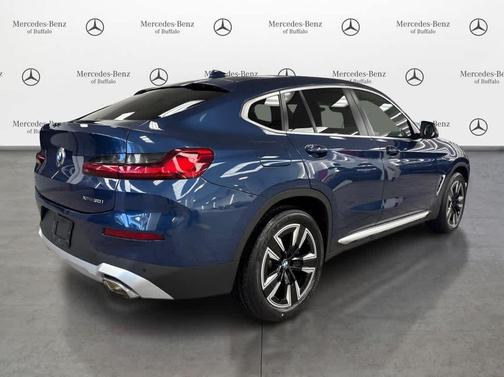 Phytonic Blue Metallic 2022 BMW X4 xDrive30i