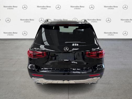 2025 Mercedes-Benz GLB 250 4MATIC