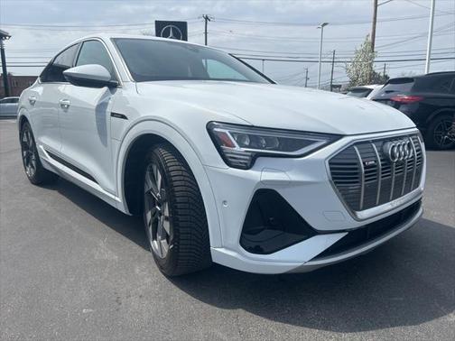 2023 Audi e-tron Sportback S line Premium Plus