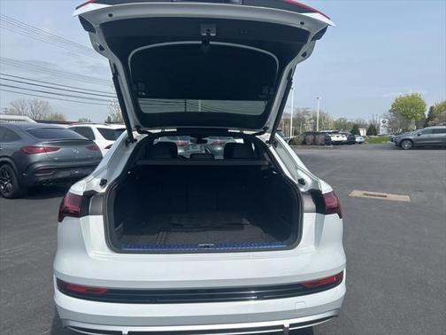 2023 Audi e-tron Sportback S line Premium Plus