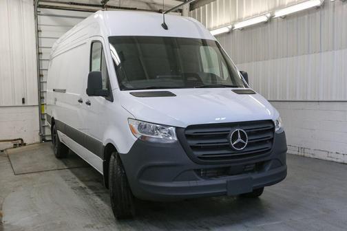 2025 Mercedes-Benz Sprinter 2500 High Roof