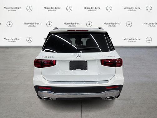 2025 Mercedes-Benz GLB 250 4MATIC