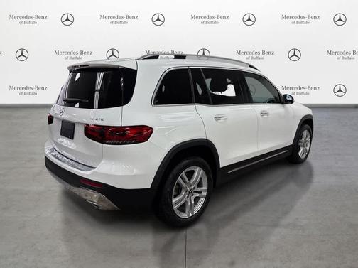 Polar White 2022 Mercedes-Benz GLB 250 4MATIC