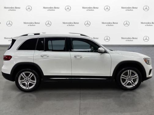 Polar White 2022 Mercedes-Benz GLB 250 4MATIC