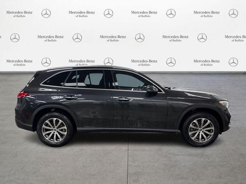 2026 Mercedes-Benz GLC 300 4MATIC