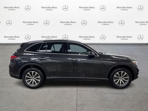 2026 Mercedes-Benz GLC 300 4MATIC