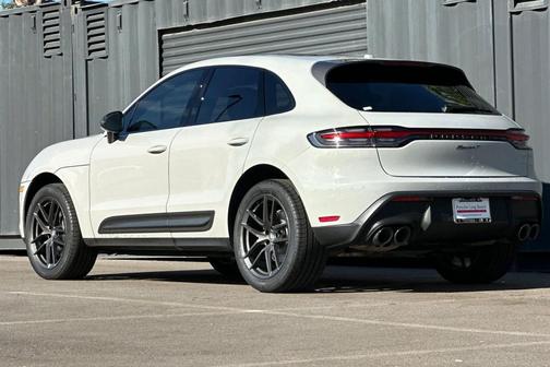 2023 Porsche Macan T