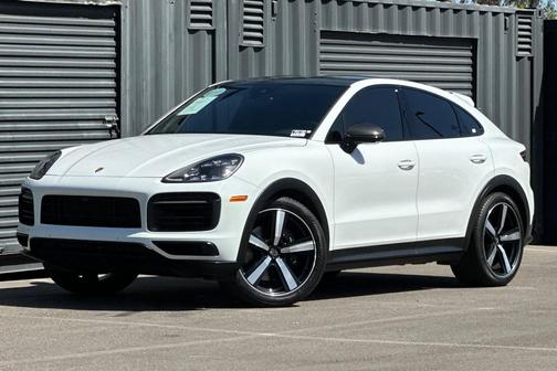 White 2023 Porsche Cayenne S