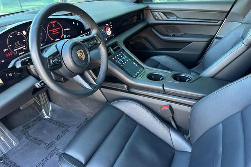 2023 Porsche Taycan 