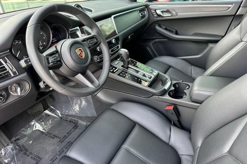 2026 Porsche Macan GTS