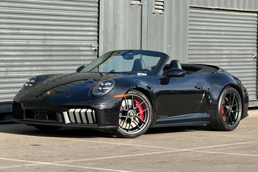 2026 Porsche 911 Carrera 4 GTS