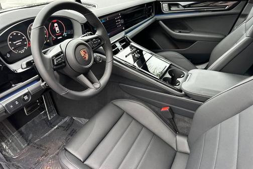 2026 Porsche Panamera Base