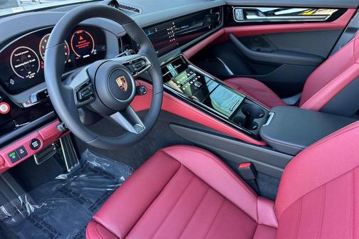 2026 Porsche Panamera GTS