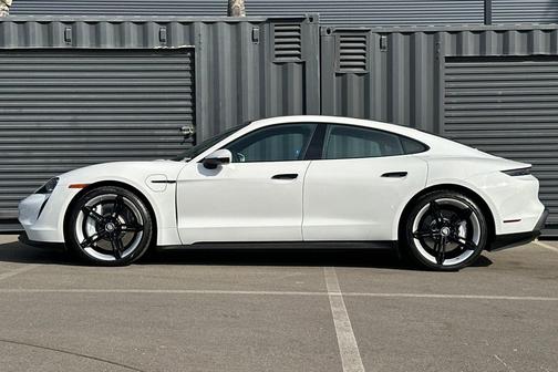 2024 Porsche Taycan 