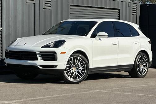 2023 Porsche Cayenne Platinum Edition