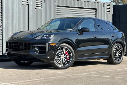 2026 Porsche Cayenne GTS