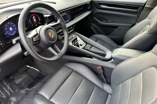 2024 Porsche Macan 4