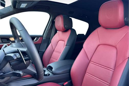 2025 Porsche Cayenne Turbo