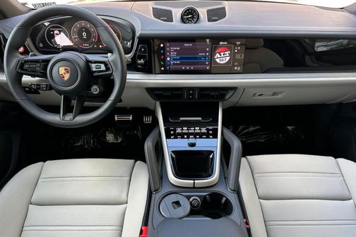 2025 Porsche Cayenne S