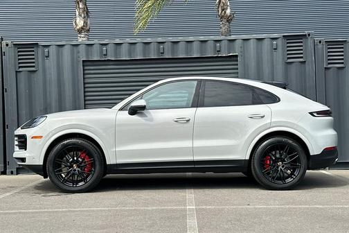 Chalk 2026 Porsche Cayenne S