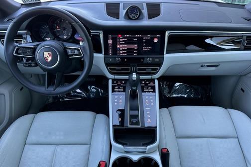 2023 Porsche Macan