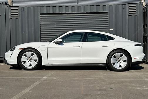 2022 Porsche Taycan Base (A2)