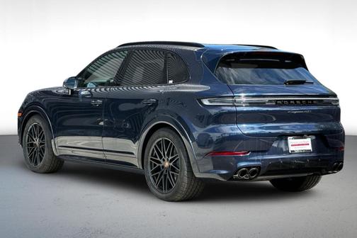 2025 Porsche Cayenne GTS