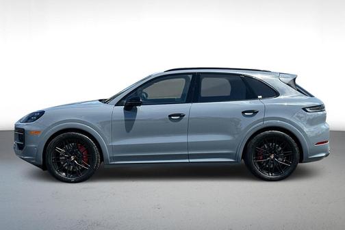 2025 Porsche Cayenne GTS