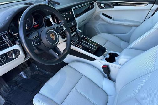 2023 Porsche Macan