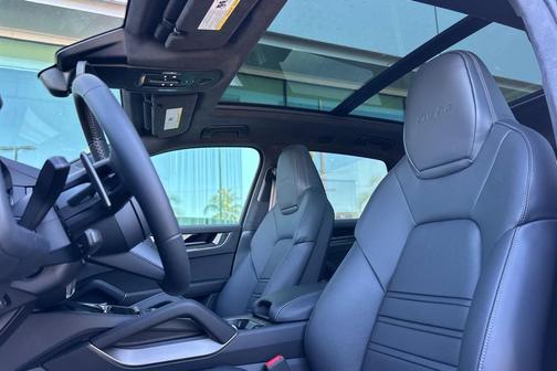 2026 Porsche Cayenne Cayenne Turbo E-Hybrid