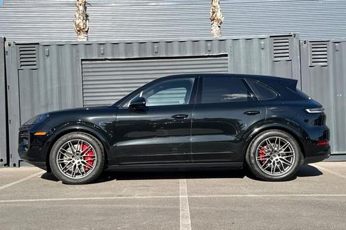 2026 Porsche Cayenne Cayenne Turbo E-Hybrid