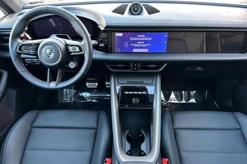 2026 Porsche Macan Turbo