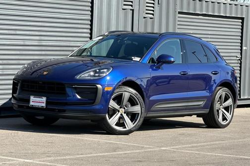 2022 Porsche Macan Base (PDK)