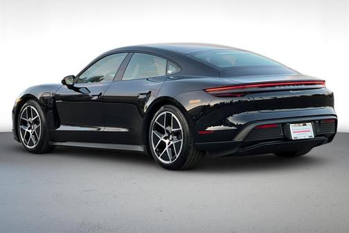 2025 Porsche Taycan RWD