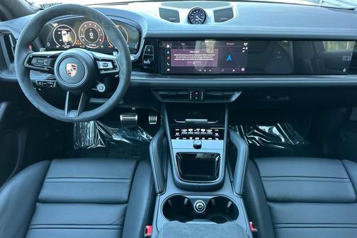 2026 Porsche Cayenne GTS