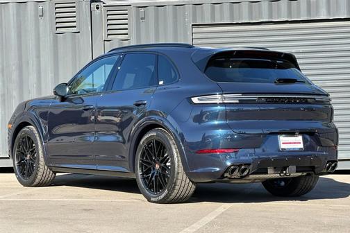 2026 Porsche Cayenne GTS