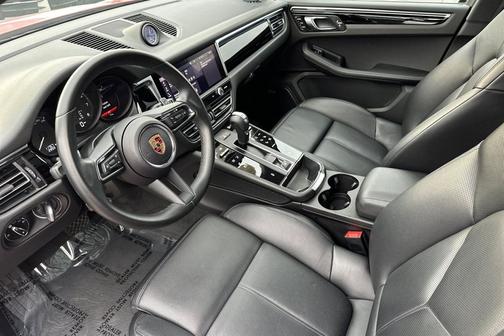 2024 Porsche Macan 