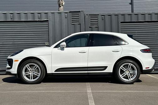 2025 Porsche Macan 